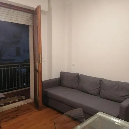 Lungarno Ferrucci 31 *